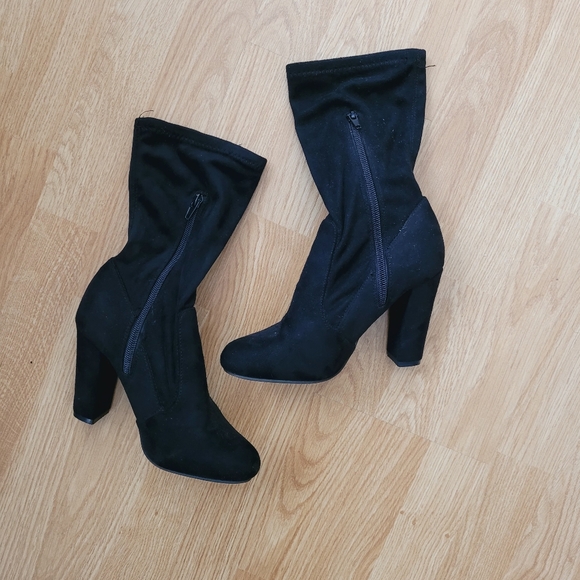 Bamboo | Velour Heeled boots - Picture 6 of 6